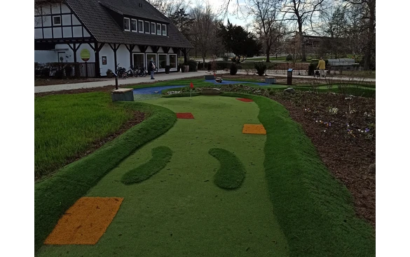 Auch den Möhnesee gibt es auf der Adventuregolf-Anlage im Kurpark Bad Sassendorf zu entdecken.