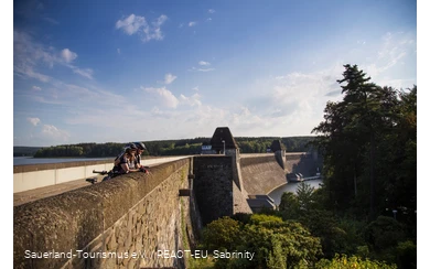 Radfahrer Staumauer Möhnesee