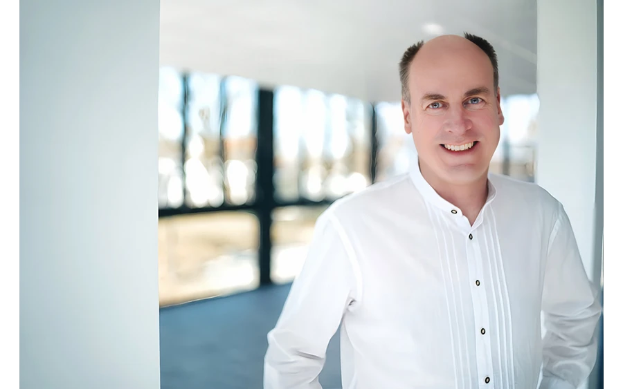 Olaf-Bredensteiner-neu.jpg Olaf-Bredensteiner-neu.jpg