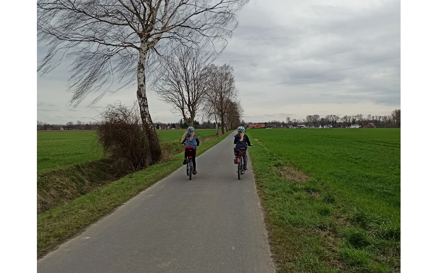 Fast haben wir das Ziel erreicht. Weslarn liegt direkt vor uns.
