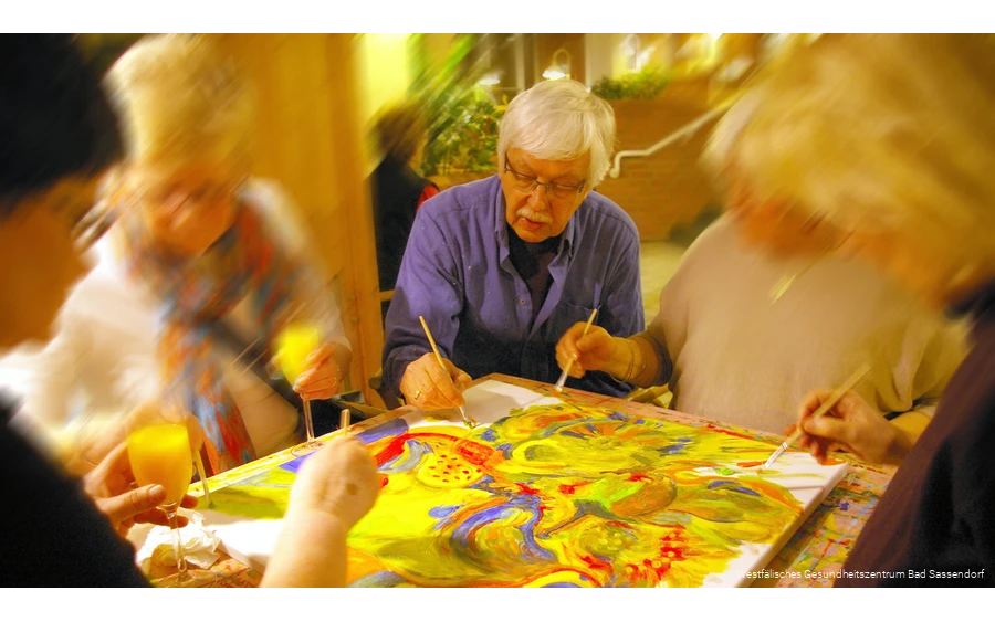 "Gespräche mit Pinsel und Farbe" können Sie in der Kreativwerkstatt in der Klinik am Hellweg in Bad Sassendorf führen.
