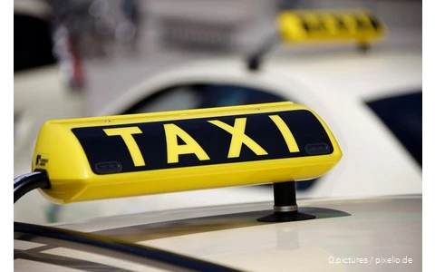 Weiterfahrt mit dem Taxi