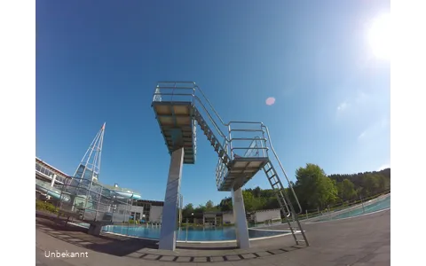Sprungtürme Freibad