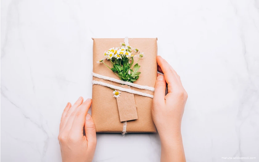 Blumen und Geschenke