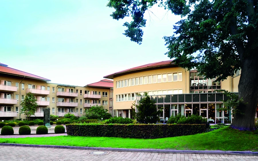 Die Klinik Lindenplatz ist eine orthopädische Rehabilitationsklinik mit Sportmedizinischer Abteilung, AHB- und BGSW-Klinik. Sie betreibt ein eigenes Institut für Biomechanik.