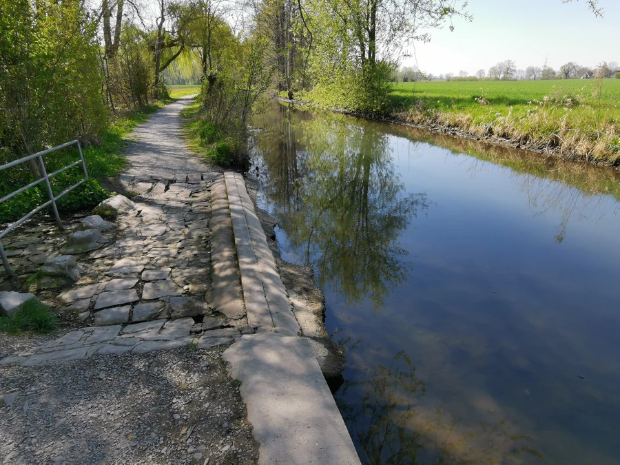 Hier kann es bei h&ouml;herem Wasserstand nass werden.