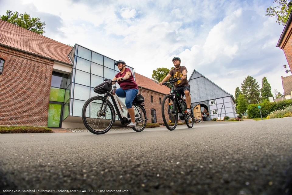 Radfahren rund um Bad Sassendorf - Radfahrer auf dem Hof Haulle