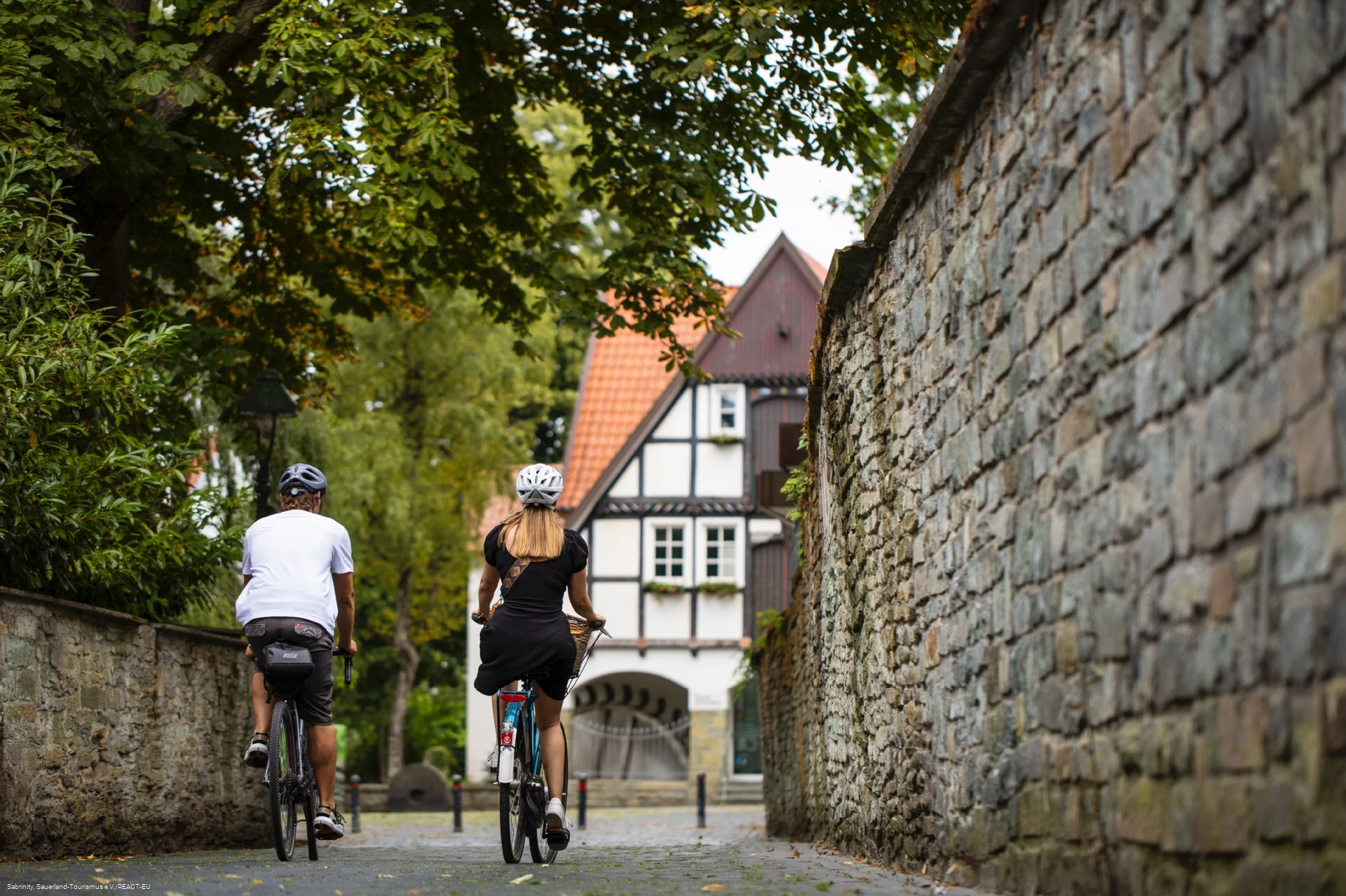 Radfaher im Soester Stadtkern