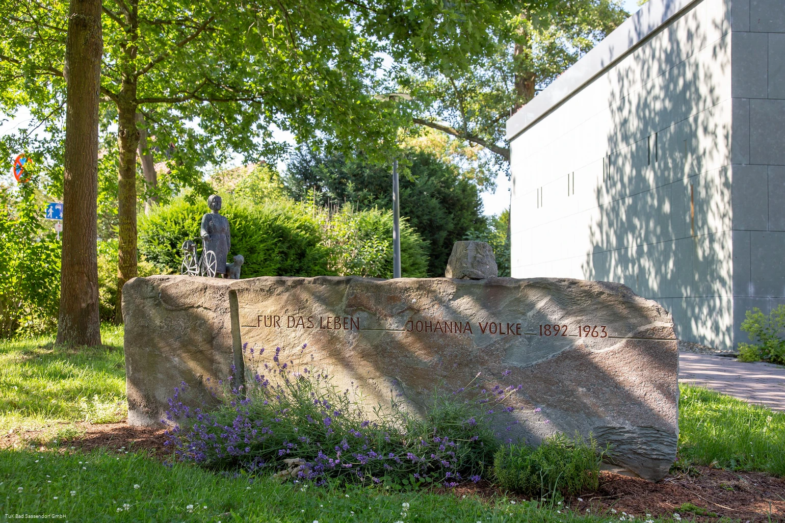 Johanna-Voke-Denkmal auf Hof Haulle Bad Sassendorf