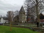 Die St. Urbanus-Kirche in Weslarn ist unser Start- und Zielpunkt. Wer noch Energie hat, ist herzlich zu einem historischen Ortsrundgang durch das beschauliche Weslarn eingeladen.