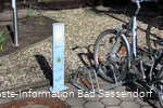 Akku leer? In Bad Sassendorf gibt es mehrere E-Bike Ladestationen, u.a. an der Börde-Therme. Während der Akku Ihres Rads lädt, können Sie in der Therme entspannen.