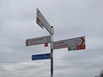 Von Ostinghausen führt der Woeste-Wanderweg zurück nach Weslarn. Insgesamt ist der Weg 9 Kilometer lang.