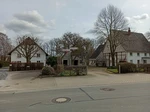 An dieser Gabelung befindet sich der Landgasthof Vogt, hier kann man eine Pause im Biergarten einlegen, dann geht es weiter Richtung Ostinghausen.