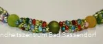 "Modeschmuck basteln" ist ein Angebot in der Kreativwerkstatt der Klinik Lindenplatz in Bad Sassendorf.